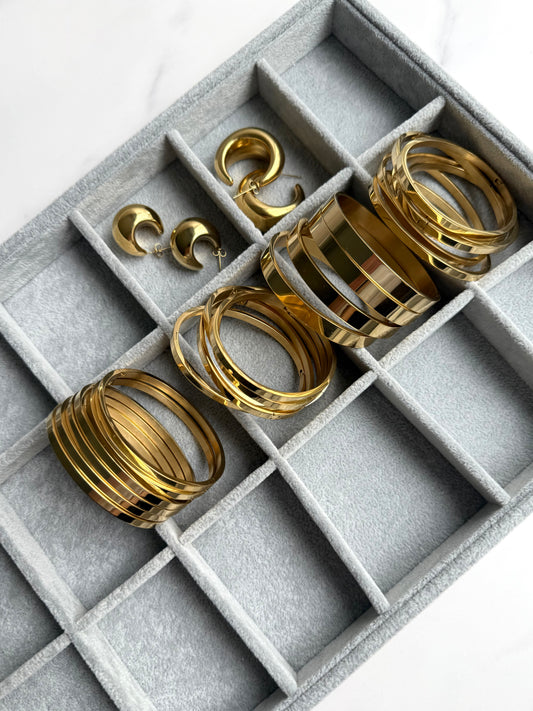 Clarissa 14k Gold Bangle Bracelet